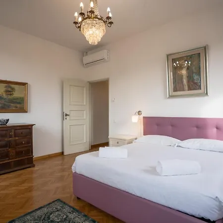 Aldobrandini Apartment *